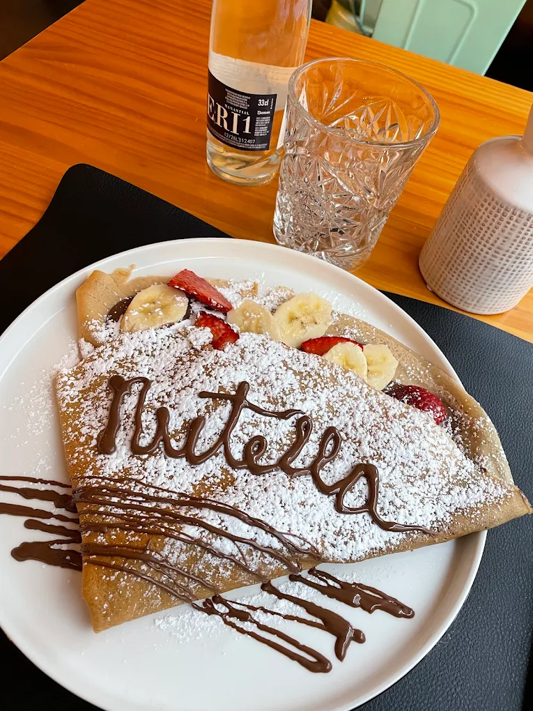Crepe de Nutella con fresas y plátano